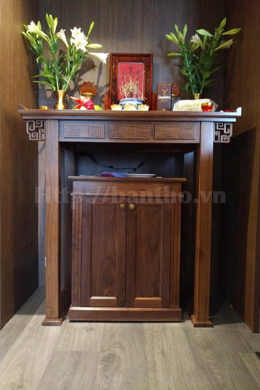 Gợi ý mẫu bàn thờ gỗ óc chó cao cấp chung cư hiện đại đơn giản, hiện đại nhưng đáp ứng đầu đủ các nhu cầu cần thiết.